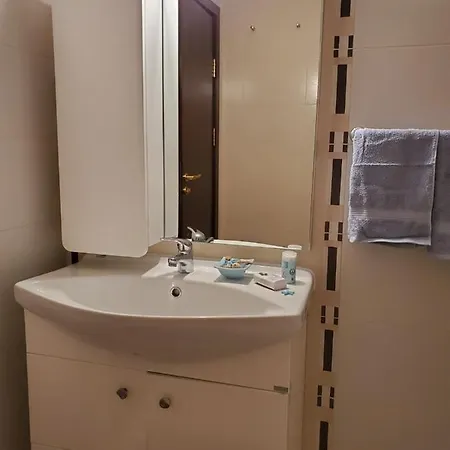 Elle Studio Apartment